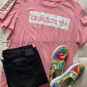 Adidas T-Shirt
